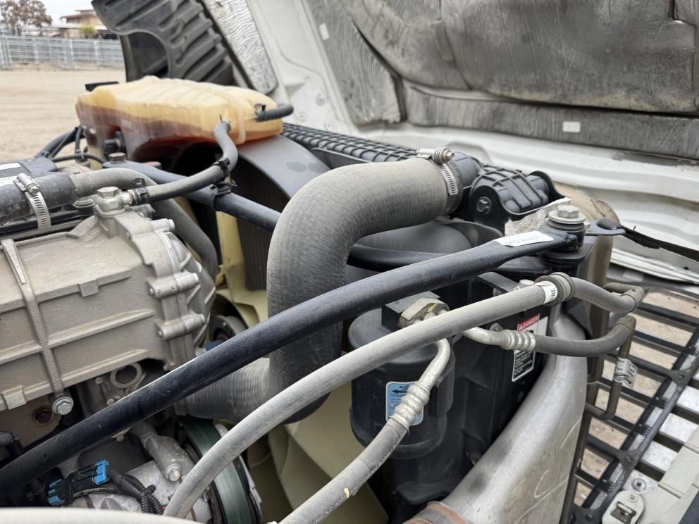 Image for 2020 Frieghtliner Cascadia & 2021 Brazos Semi Bottom