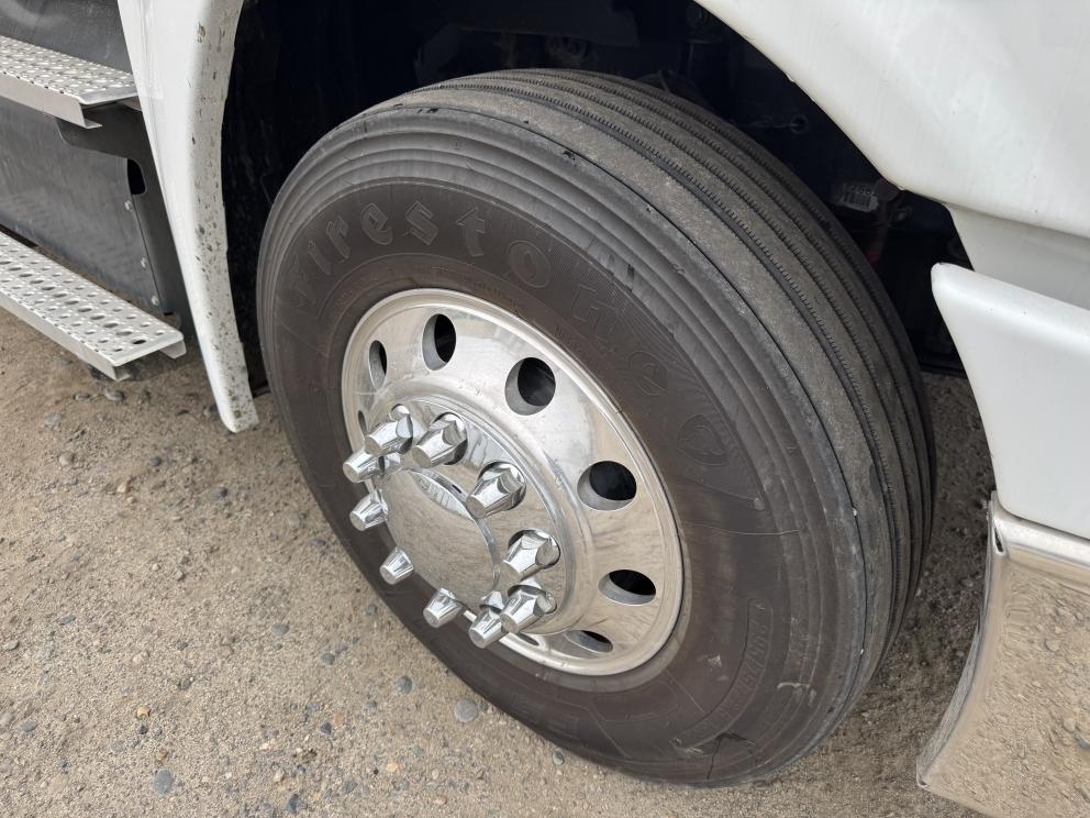 Image for 2020 Frieghtliner Cascadia & 2021 Brazos Semi Bottom