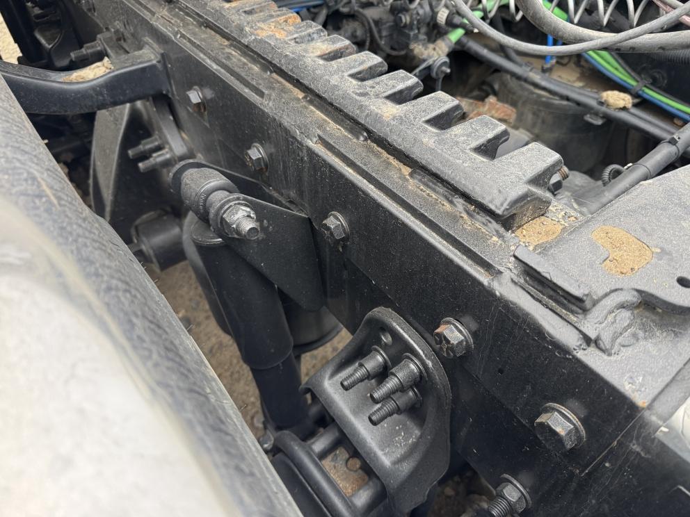 Image for 2020 Frieghtliner Cascadia & 2021 Brazos Semi Bottom