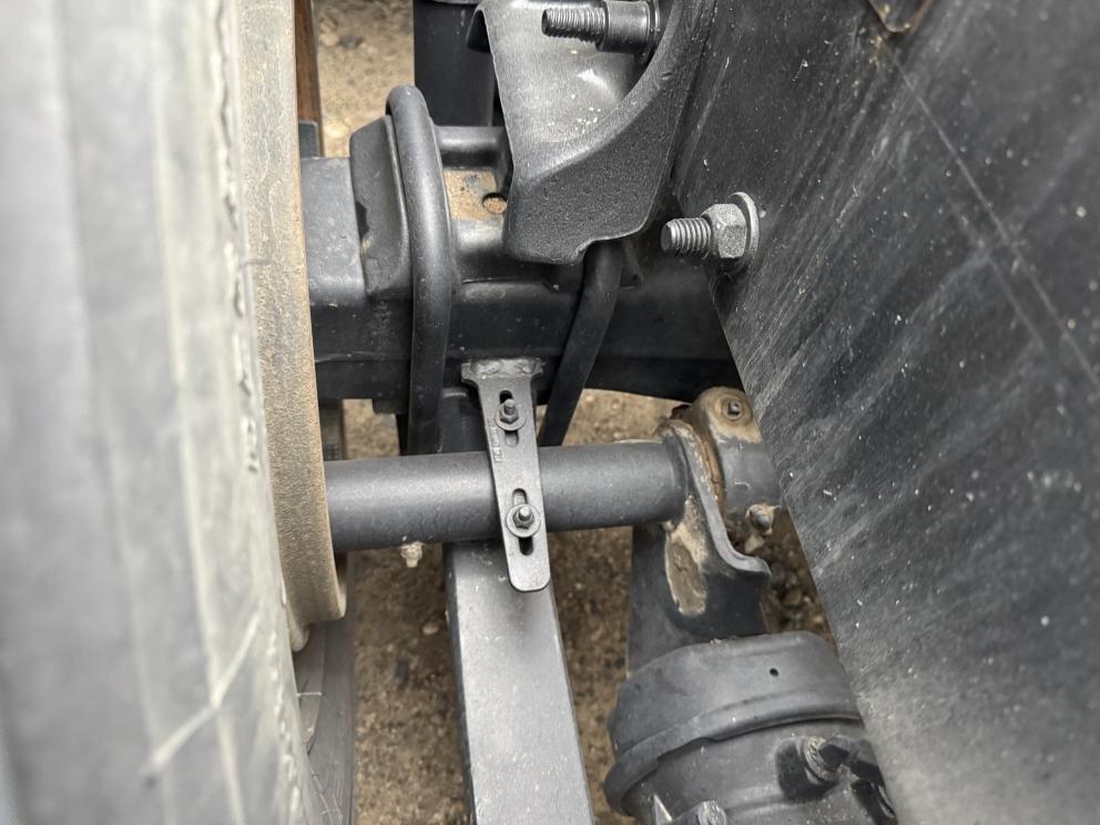 Image for 2020 Frieghtliner Cascadia & 2021 Brazos Semi Bottom