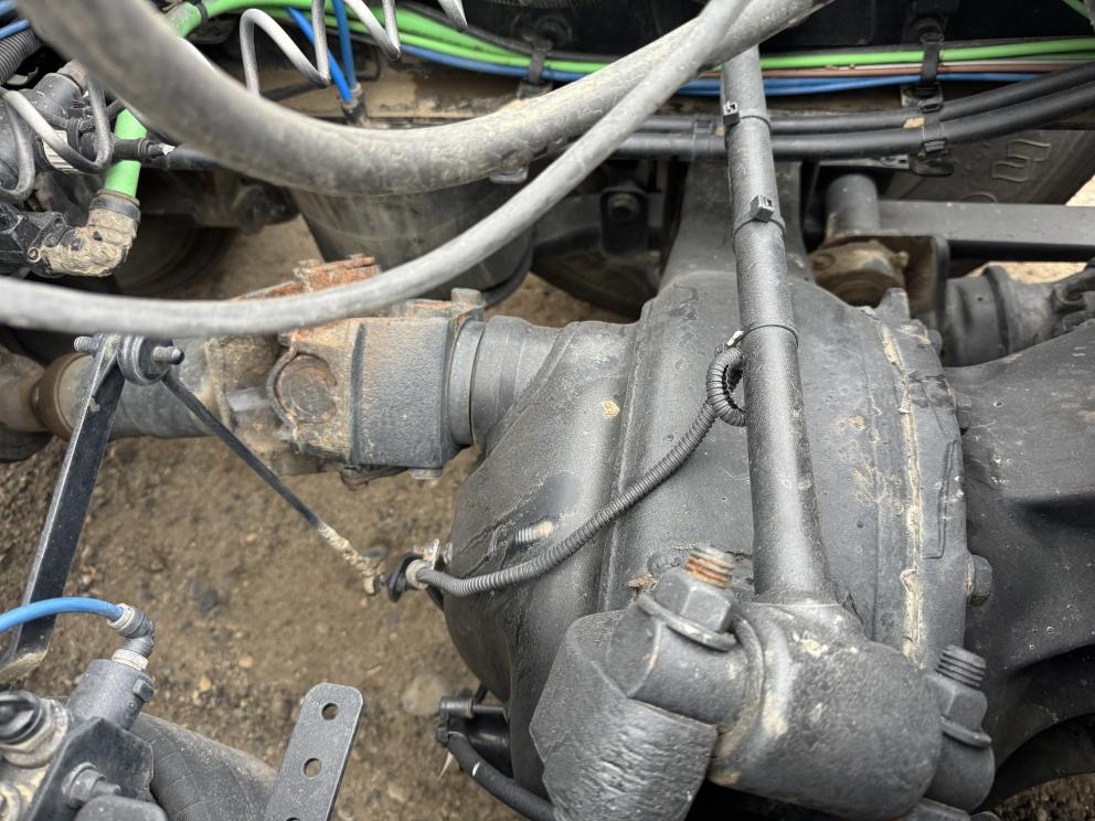 Image for 2020 Frieghtliner Cascadia & 2021 Brazos Semi Bottom