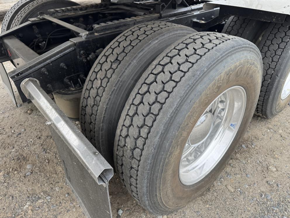 Image for 2020 Frieghtliner Cascadia & 2021 Brazos Semi Bottom