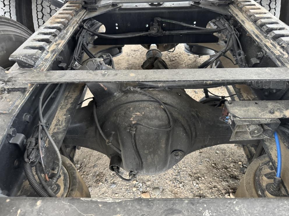 Image for 2020 Frieghtliner Cascadia & 2021 Brazos Semi Bottom