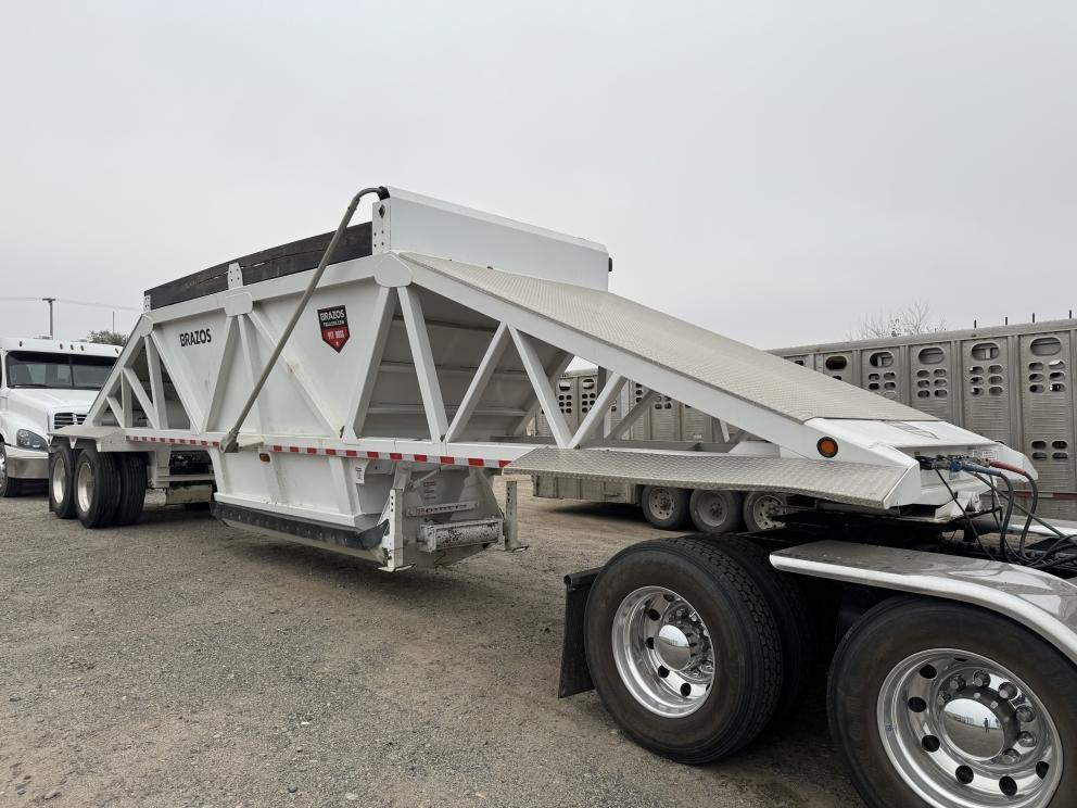 Image for 2020 Frieghtliner Cascadia & 2021 Brazos Semi Bottom