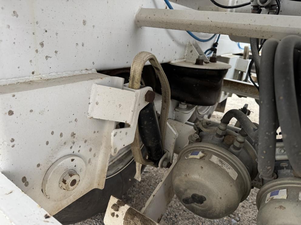 Image for 2020 Frieghtliner Cascadia & 2021 Brazos Semi Bottom