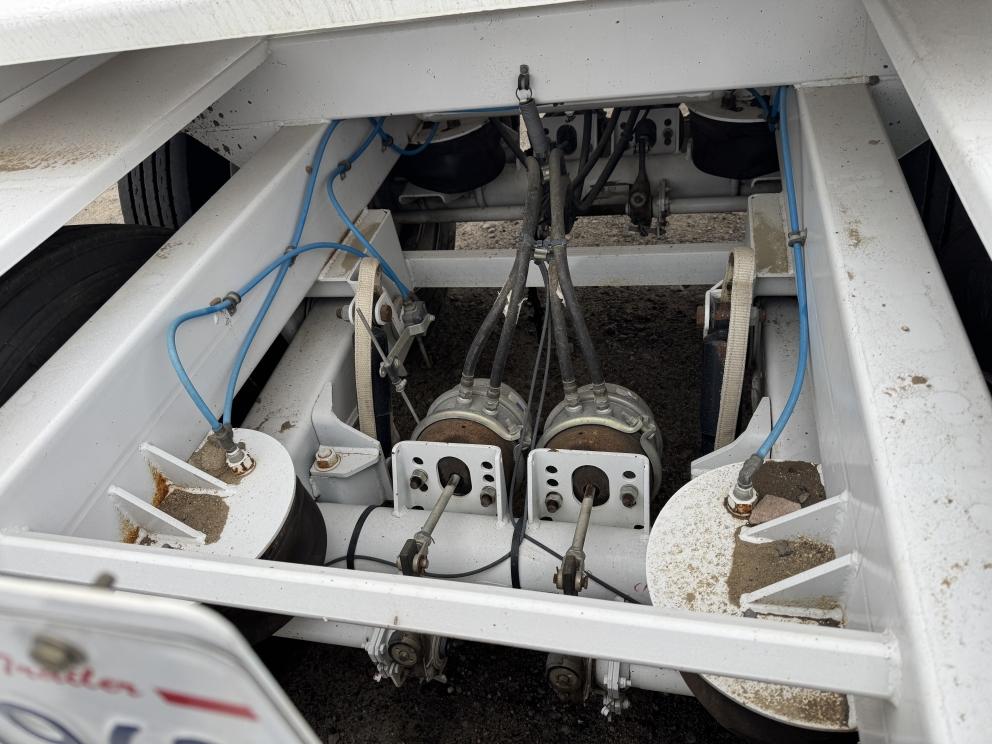 Image for 2020 Frieghtliner Cascadia & 2021 Brazos Semi Bottom