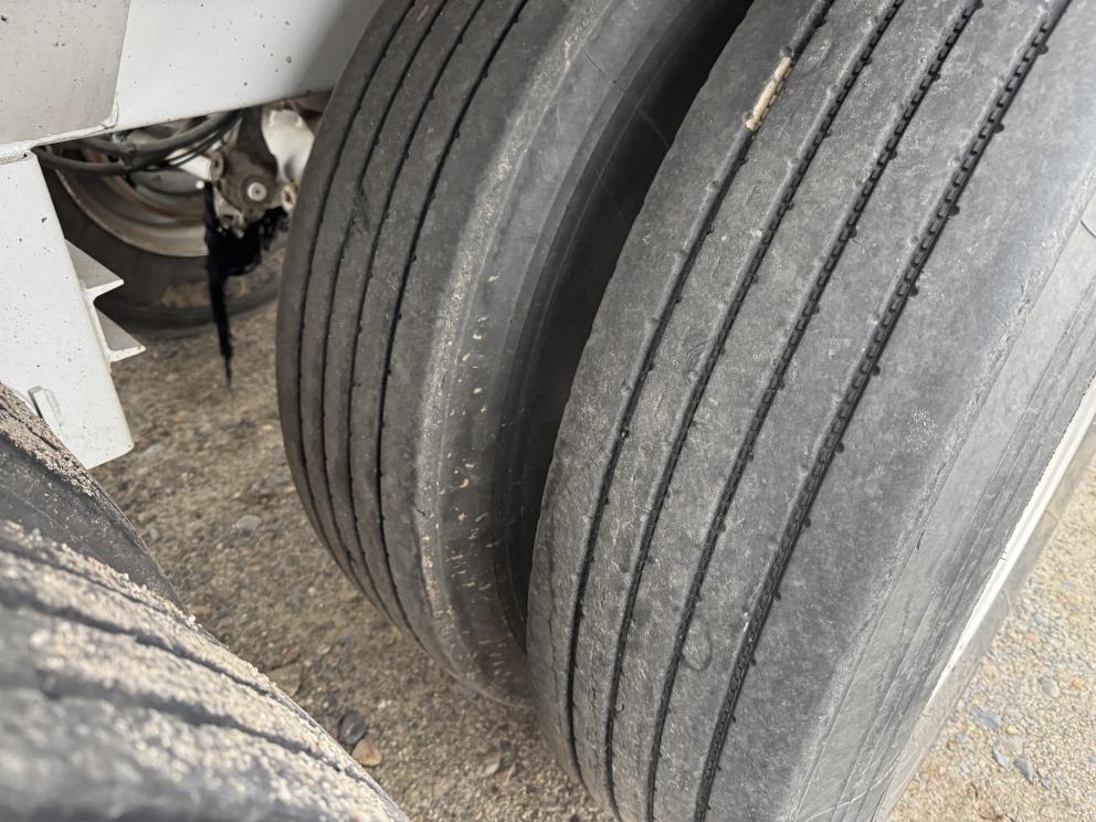 Image for 2020 Frieghtliner Cascadia & 2021 Brazos Semi Bottom