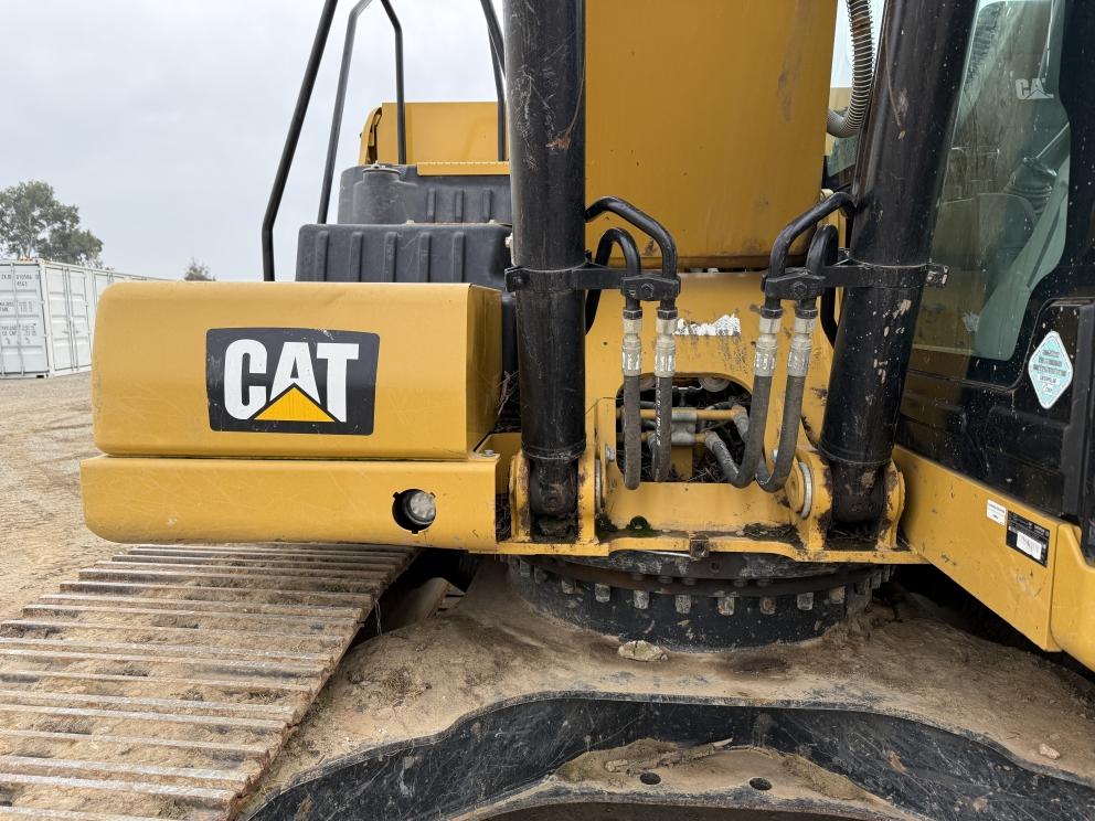 Image for 2019 Caterpillar 323 Excavator