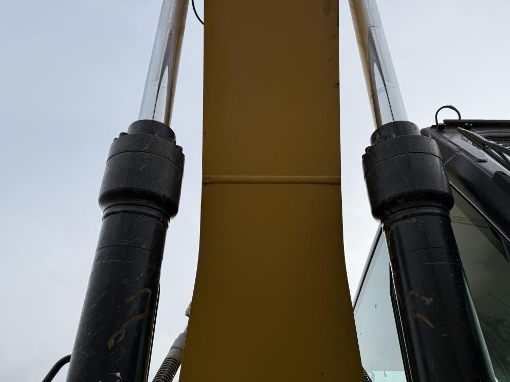 Image for 2019 Caterpillar 323 Excavator