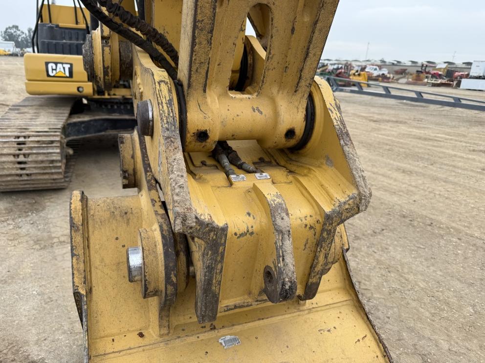 Image for 2019 Caterpillar 323 Excavator