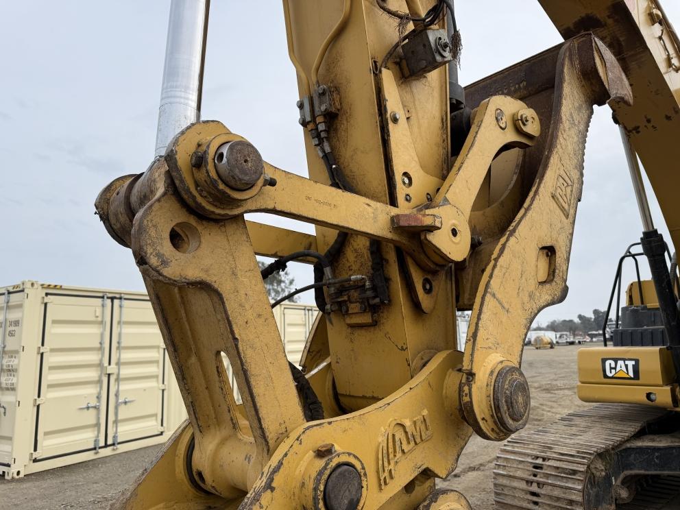 Image for 2019 Caterpillar 323 Excavator