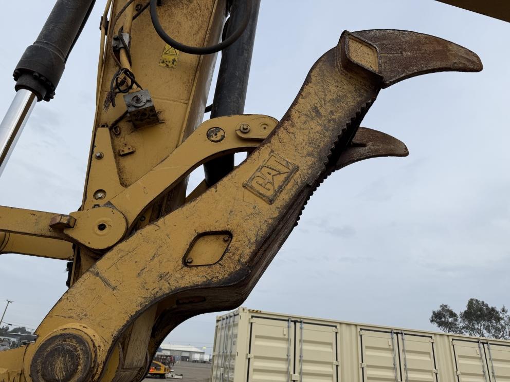 Image for 2019 Caterpillar 323 Excavator