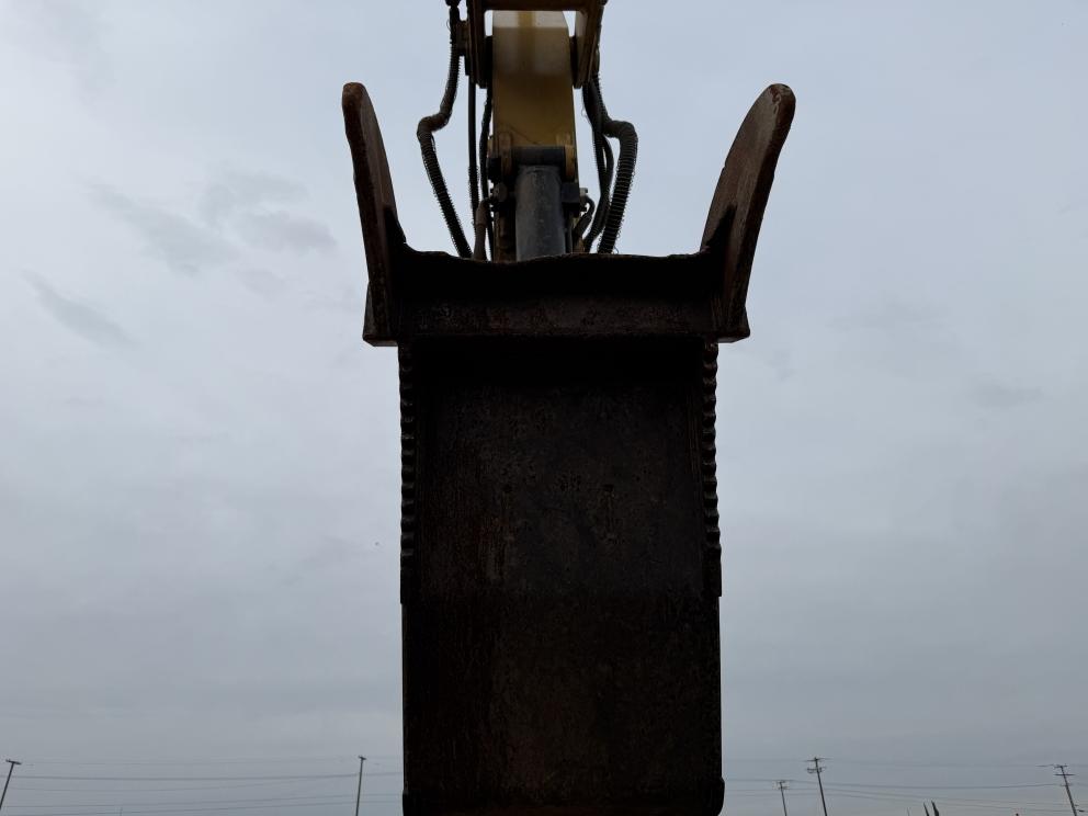 Image for 2019 Caterpillar 323 Excavator