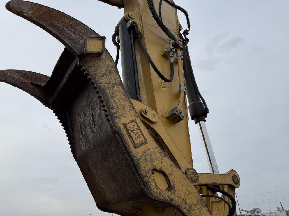Image for 2019 Caterpillar 323 Excavator
