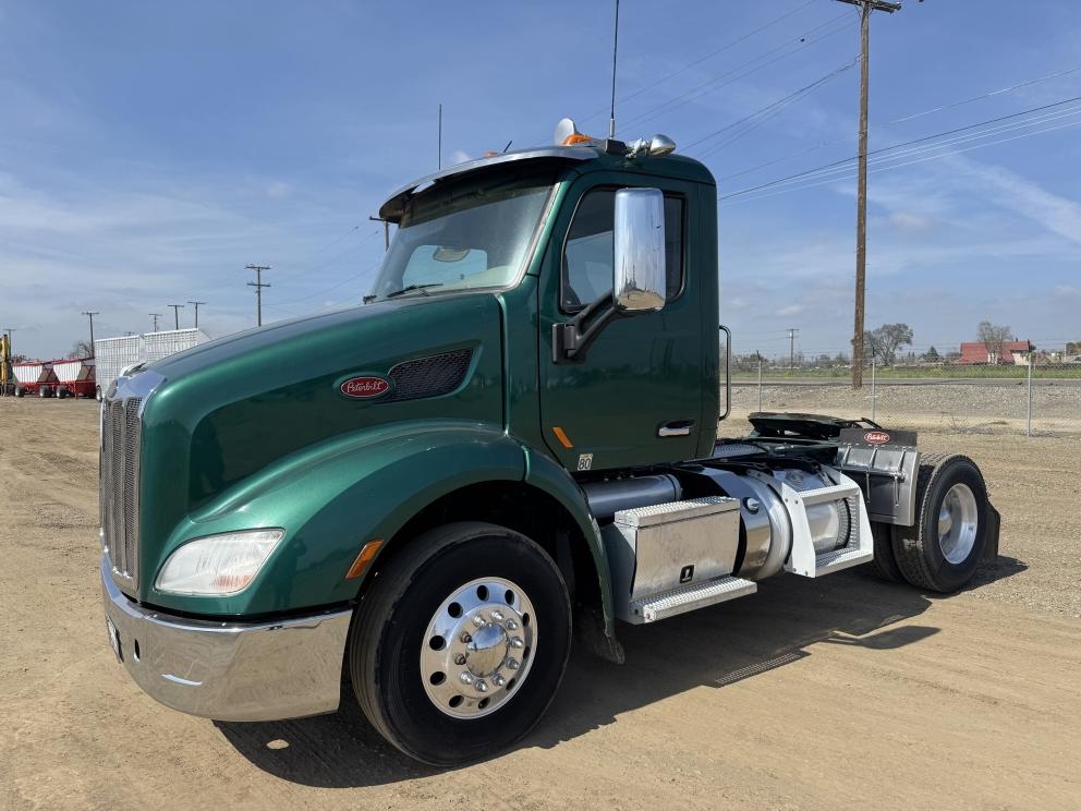 Image for 2017 Peterbilt 579 S/A Truck Tractor