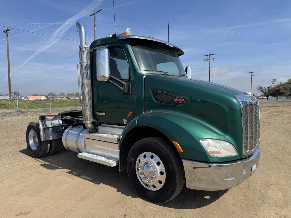 Image for 2017 Peterbilt 579 S/A Truck Tractor