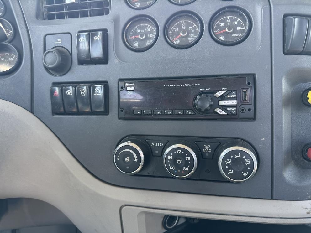 Image for 2017 Peterbilt 579 S/A Truck Tractor