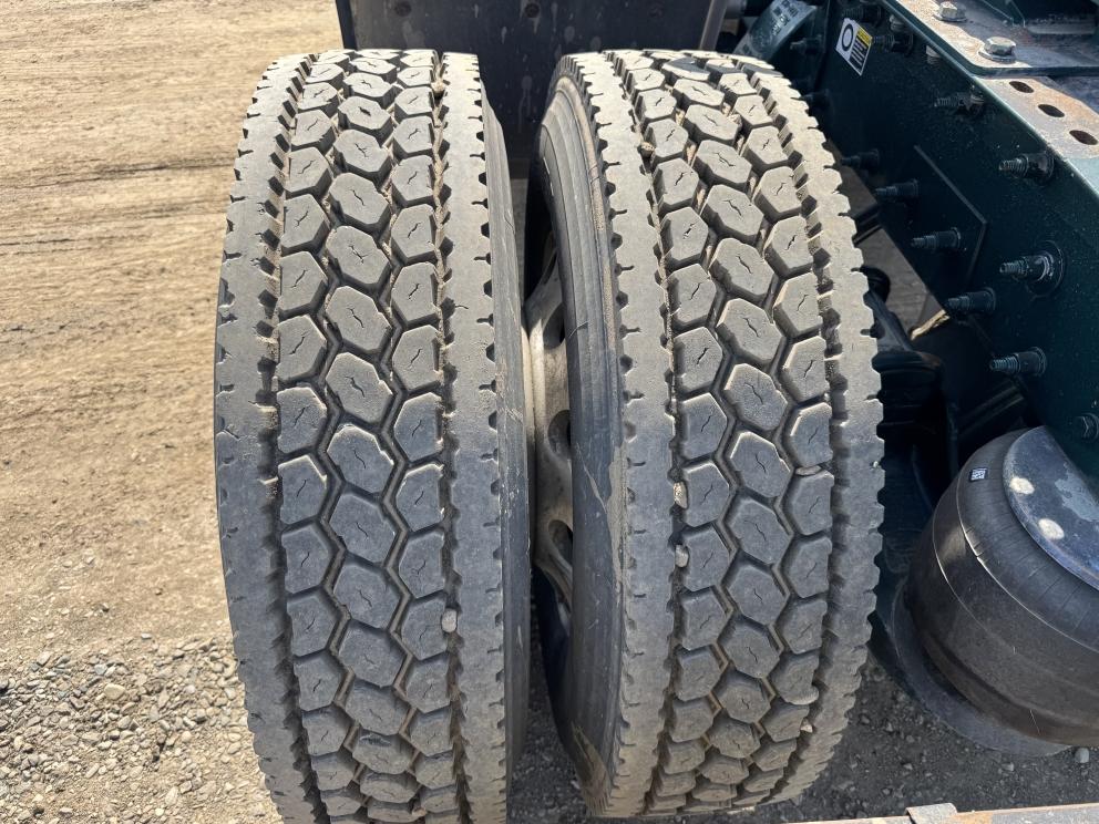 Image for 2017 Peterbilt 579 S/A Truck Tractor