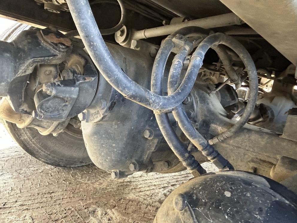 Image for 2021 Peterbilt 348 T/A w/ National 571E2 18Ton