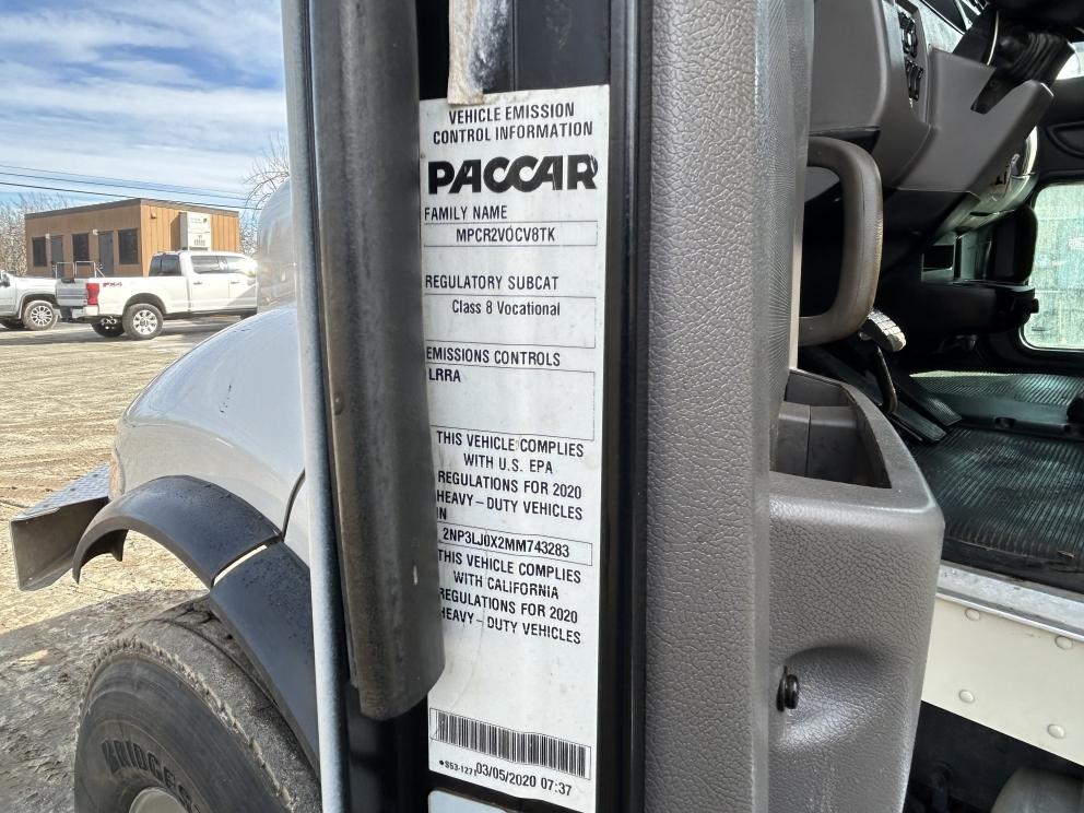 Image for 2021 Peterbilt 348 T/A w/ National 571E2 18Ton