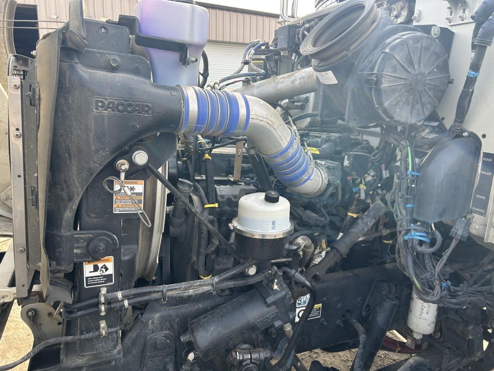 Image for 2021 Peterbilt 348 T/A w/ National 571E2 18Ton