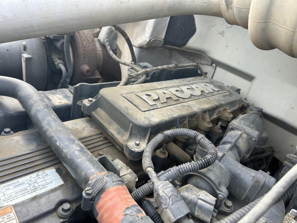 Image for 2021 Peterbilt 348 T/A w/ National 571E2 18Ton