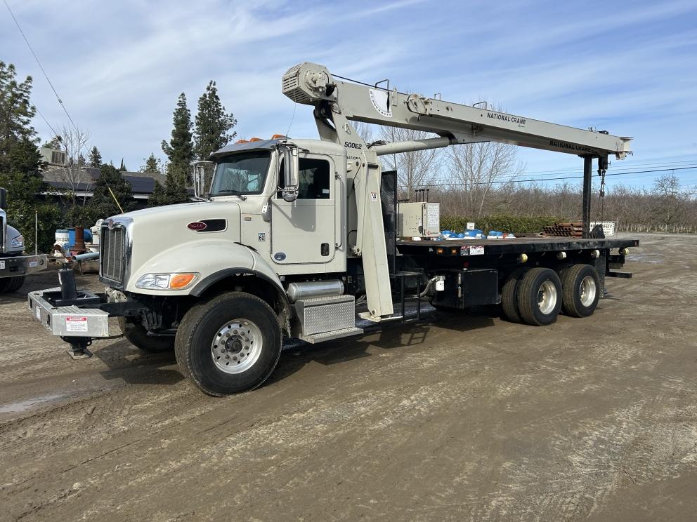 Image for 2021 Peterbilt 348 T/A w/ National 571E2 18Ton