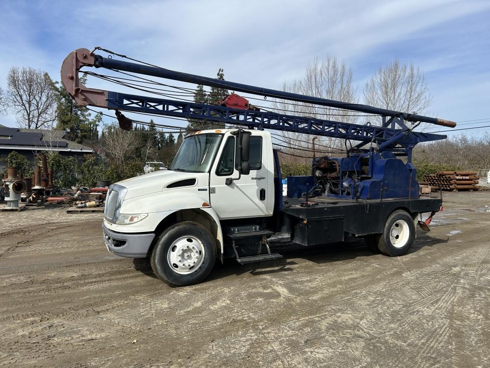 Image for 2010 International 4300 S/A 20 Ton Pump Hoist Truck