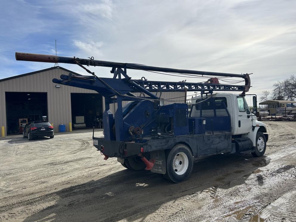 Image for 2010 International 4300 S/A 20 Ton Pump Hoist Truck