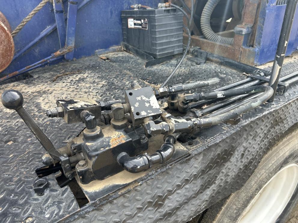 Image for 2010 International 4300 S/A 20 Ton Pump Hoist Truck