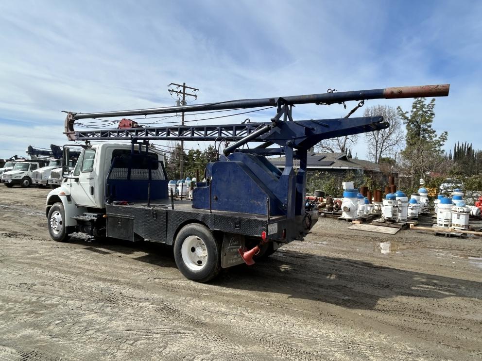 Image for 2010 International 4300 S/A 20 Ton Pump Hoist Truck