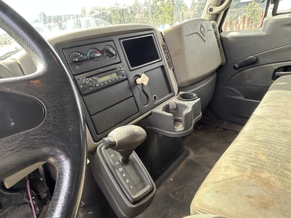 Image for 2010 International 4300 S/A 20 Ton Pump Hoist Truck