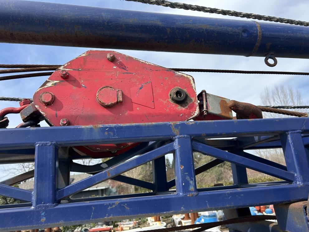 Image for 2010 International 4300 S/A 20 Ton Pump Hoist Truck