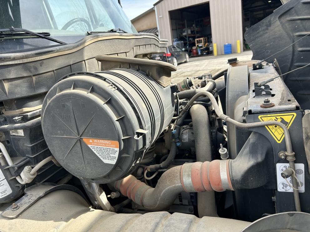 Image for 2010 International 4300 S/A 20 Ton Pump Hoist Truck