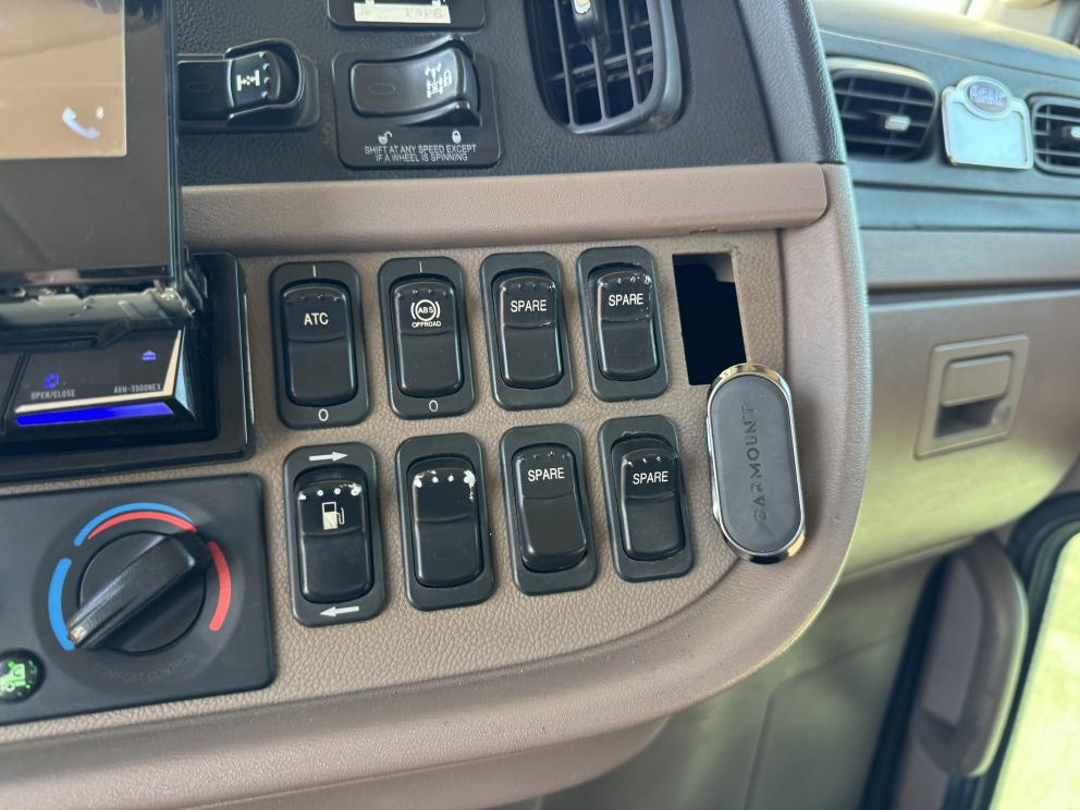 Image for 2012 Peterbilt 367 Transfer Truck