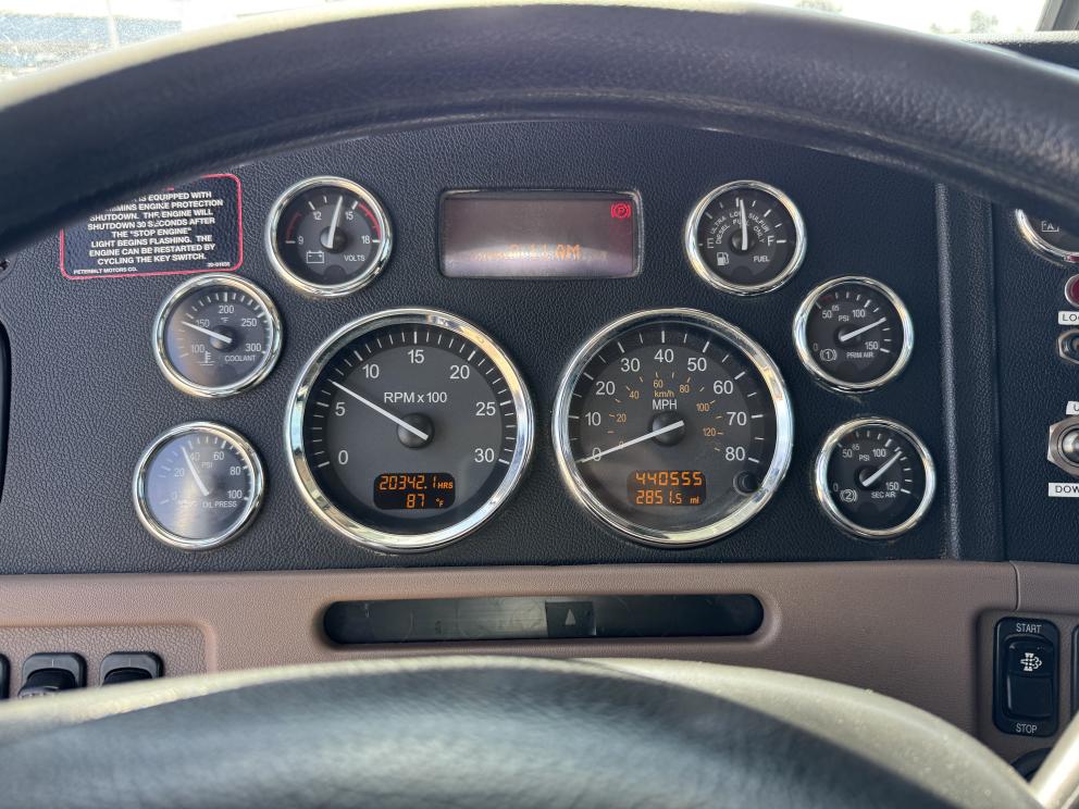 Image for 2012 Peterbilt 367 Transfer Truck