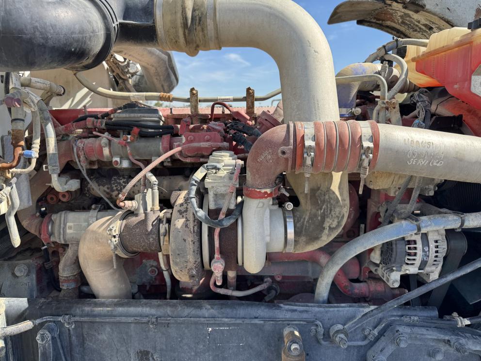 Image for 2012 Peterbilt 367 Transfer Truck