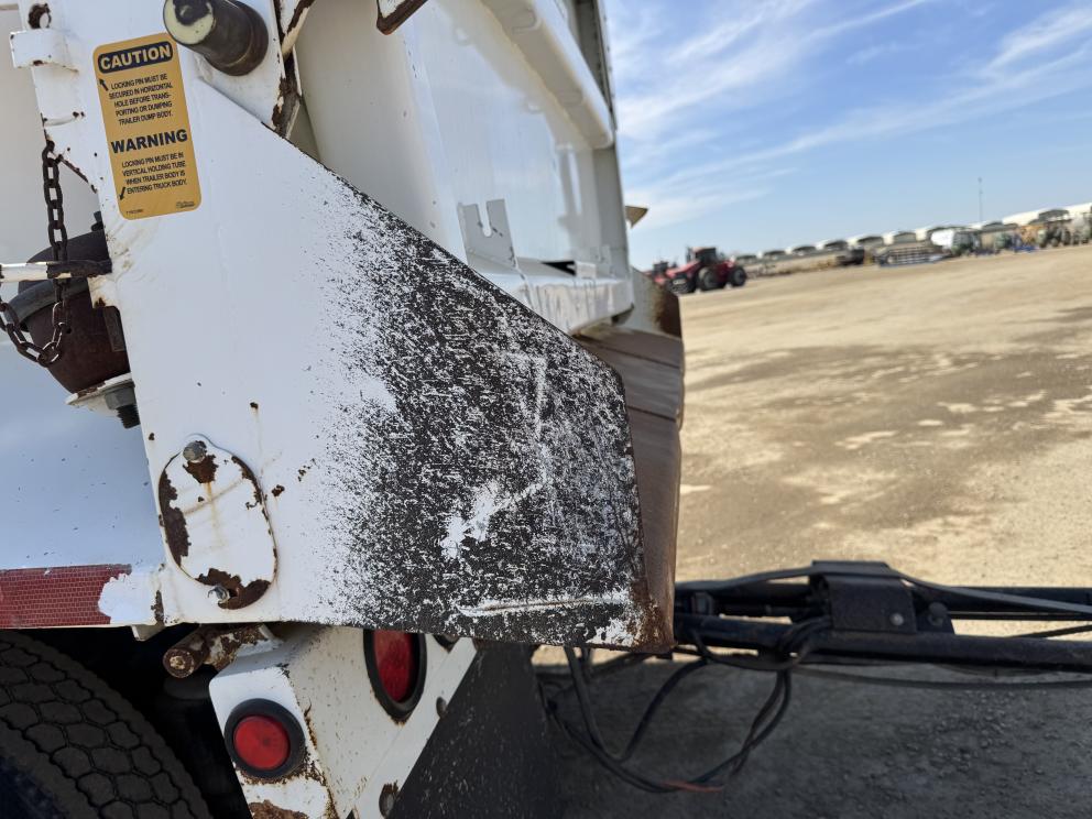 Image for 2012 Peterbilt 367 Transfer Truck