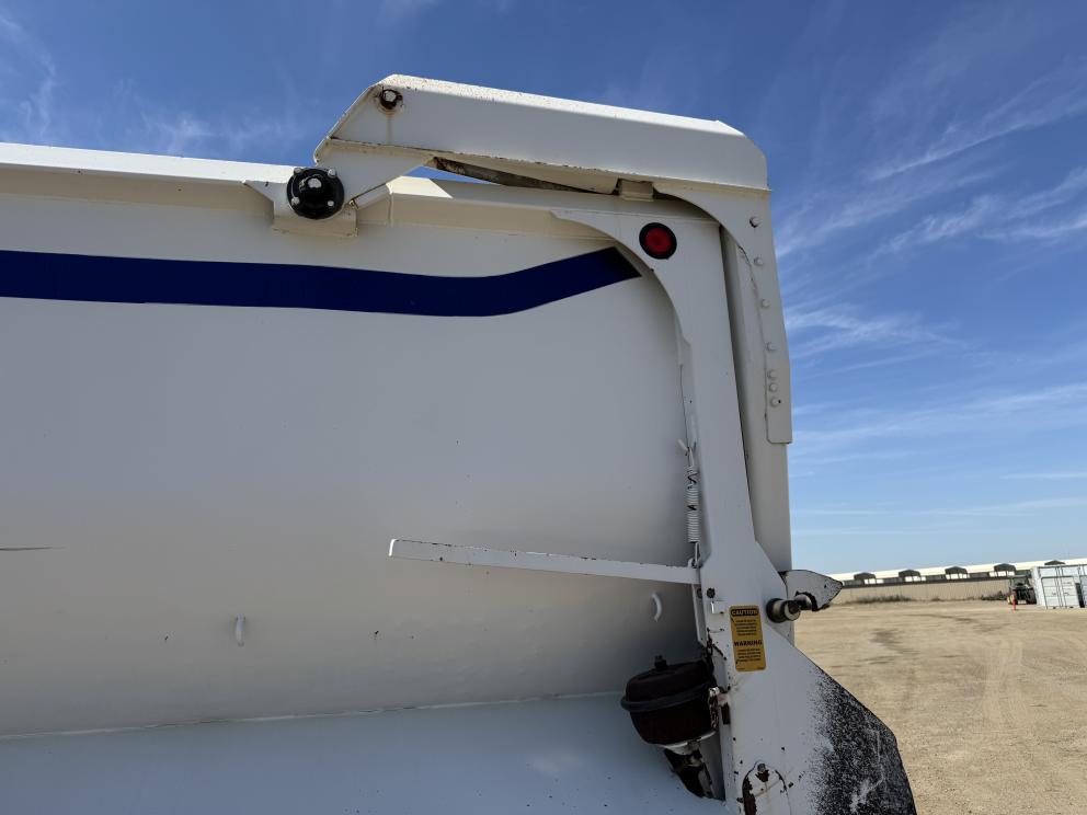 Image for 2012 Peterbilt 367 Transfer Truck