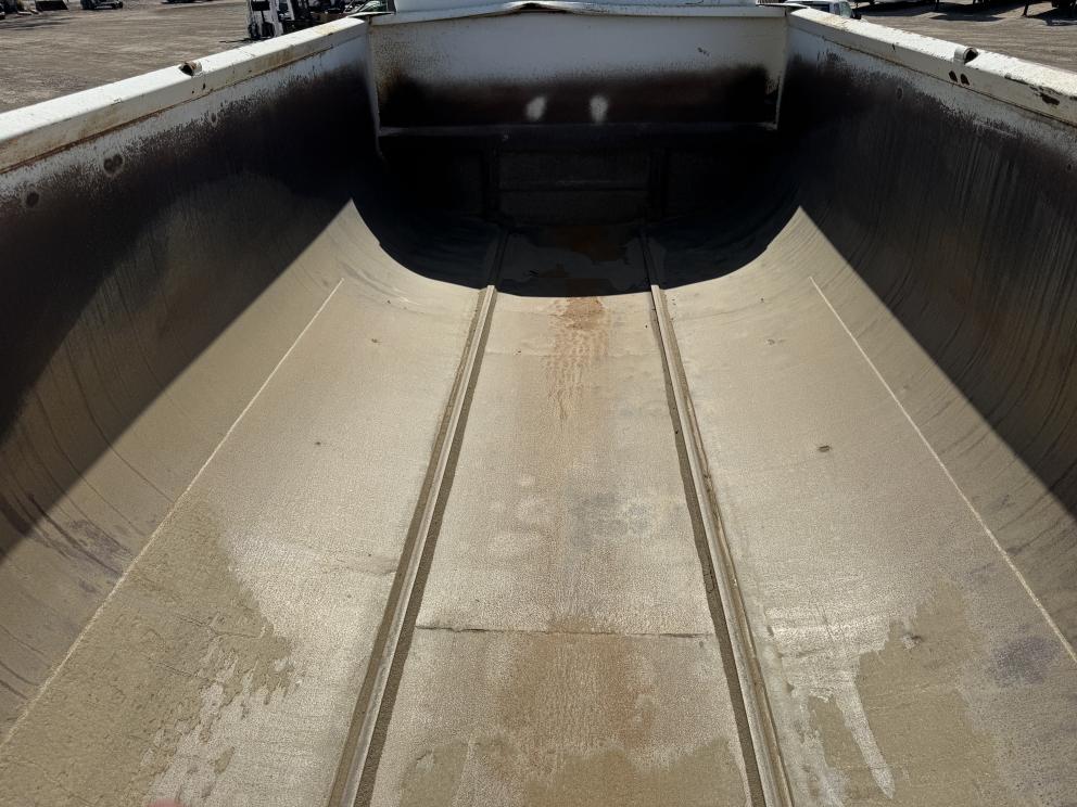 Image for 2012 Peterbilt 367 Transfer Truck