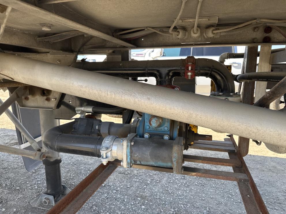 Image for 1993 Polar 43ft 9500 Gal Aluminum Tanker