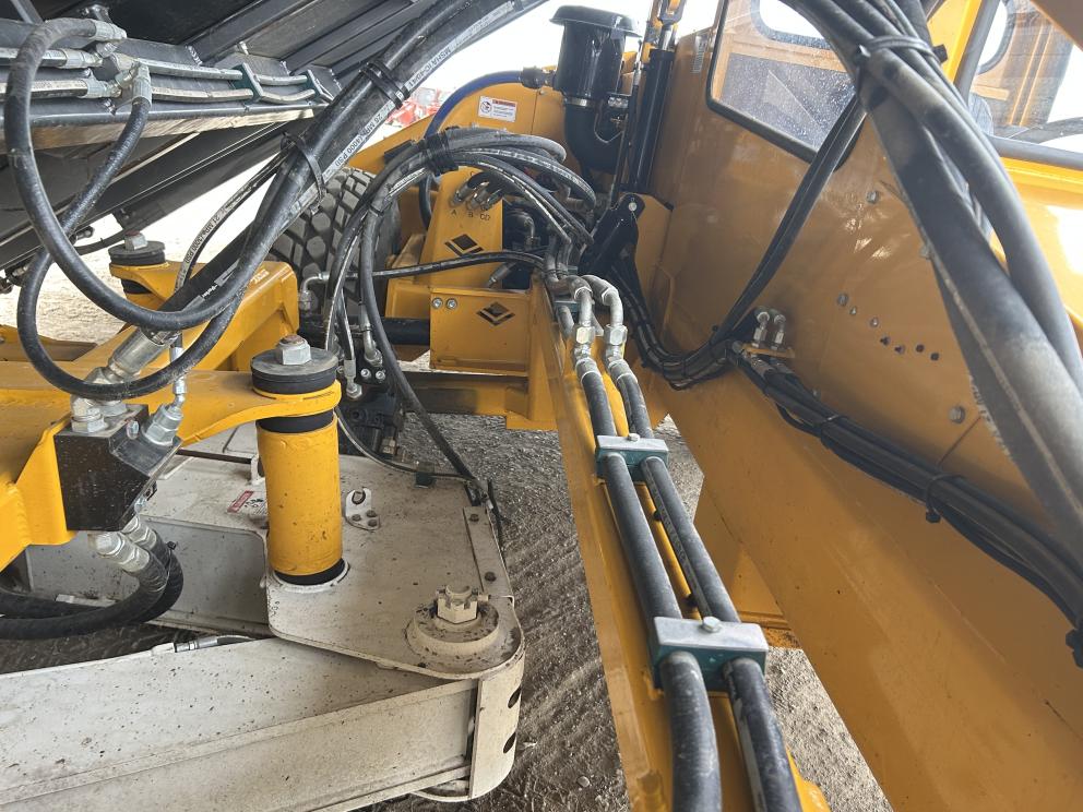 Image for 2022 COE C7R/L2R Shaker and Receiver Set