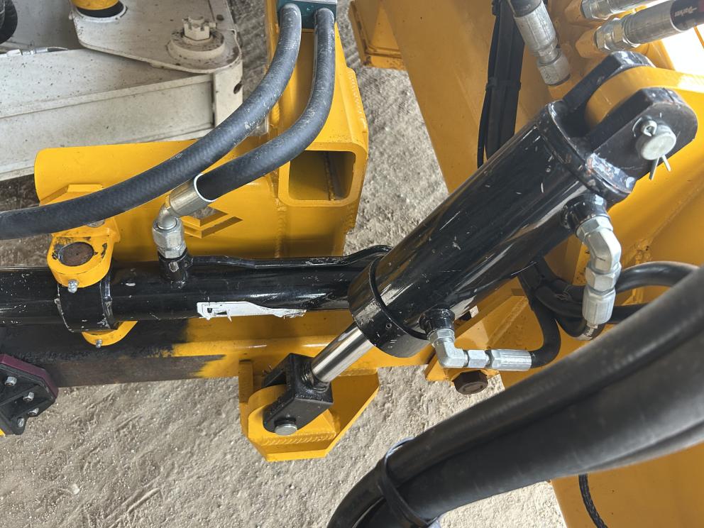 Image for 2022 COE C7R/L2R Shaker and Receiver Set