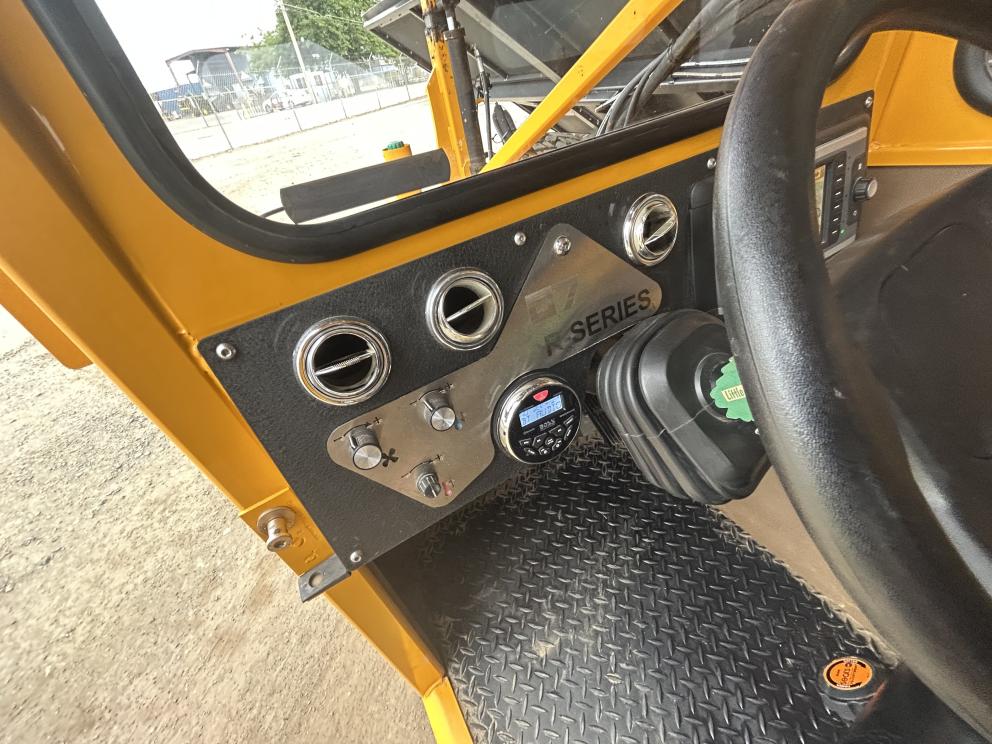 Image for 2022 COE C7R/L2R Shaker and Receiver Set