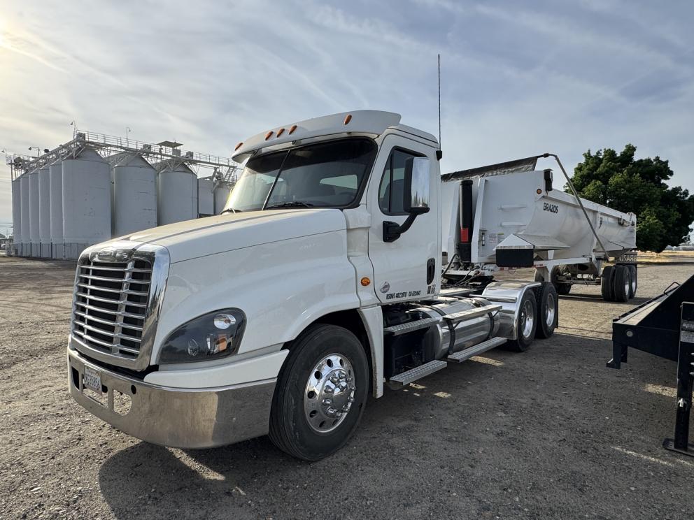 Image for 2020 Freightliner Cascadia & 2023 Brazos End Dump
