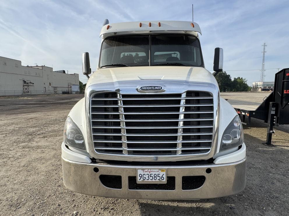 Image for 2020 Freightliner Cascadia & 2023 Brazos End Dump