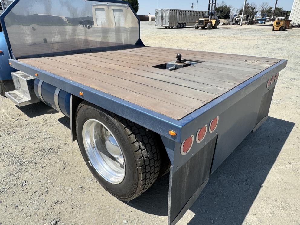 Image for 2011 Peterbilt 337 S/A Flatbed Truck