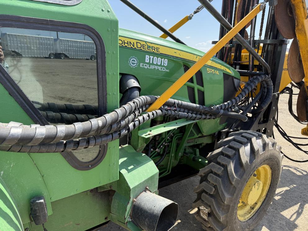 Image for John Deere 5125ML W/ Front Mount OMC Skirter