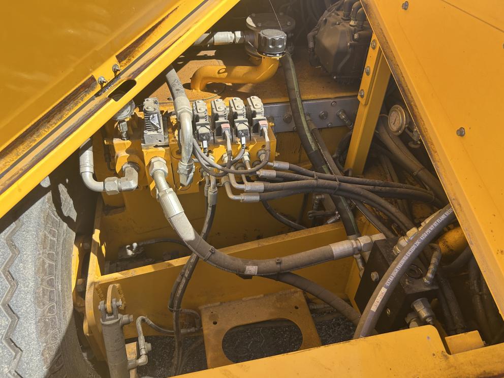 Image for 2024 OMC Shockwave Sprint Tree Shaker