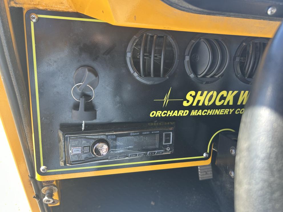 Image for 2024 OMC Shockwave Sprint Tree Shaker
